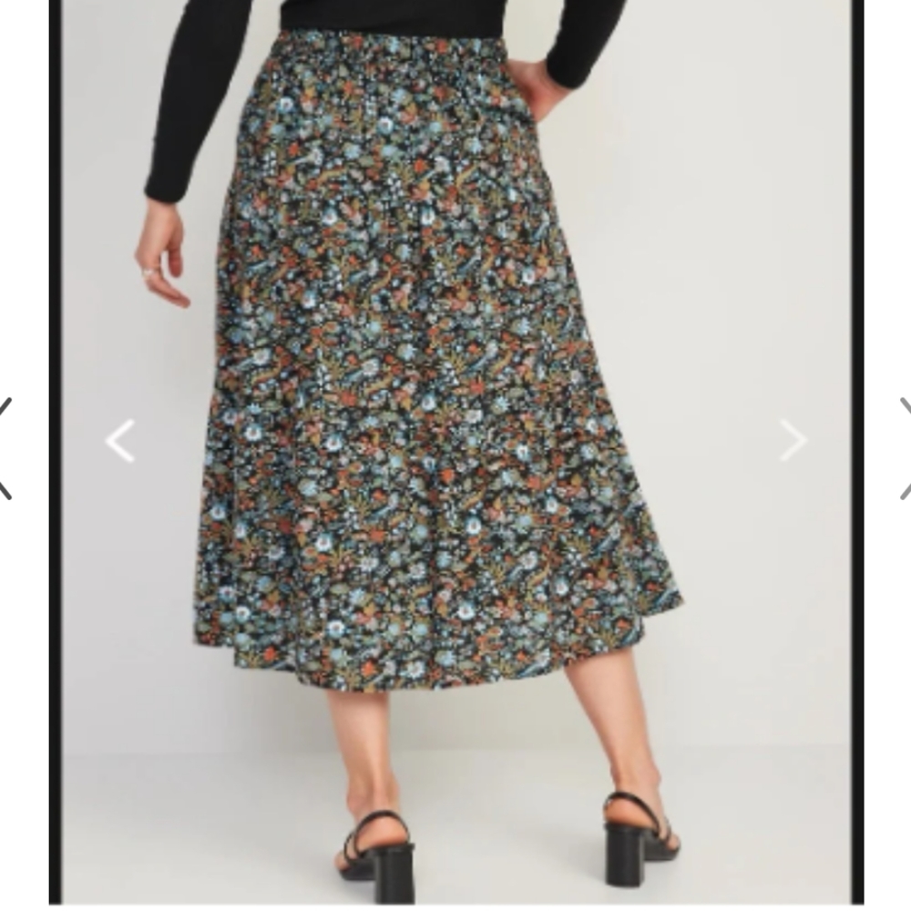 Old Navy - Floral-Print Tiered Button-Front Maxi Skirt, XS, Black Floral - Picture 8 of 14